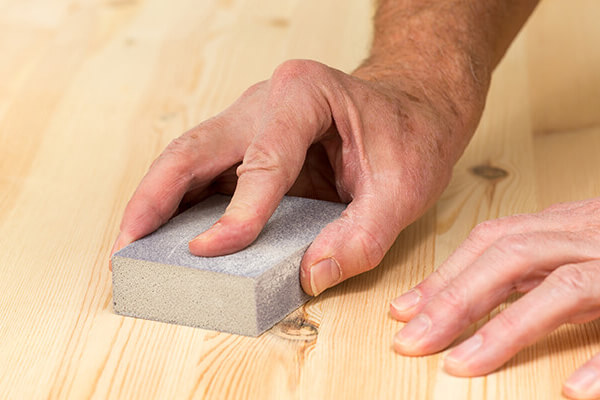 آماده‌ سازی چوب پیش از رنگ‌ کاری