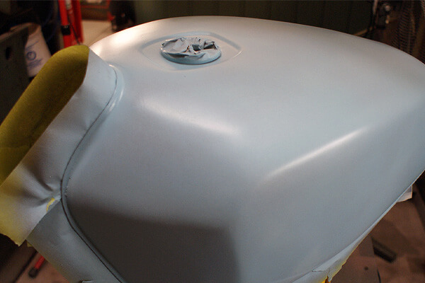 انتخاب اسپری رنگ مناسب برای موتورسیکلت